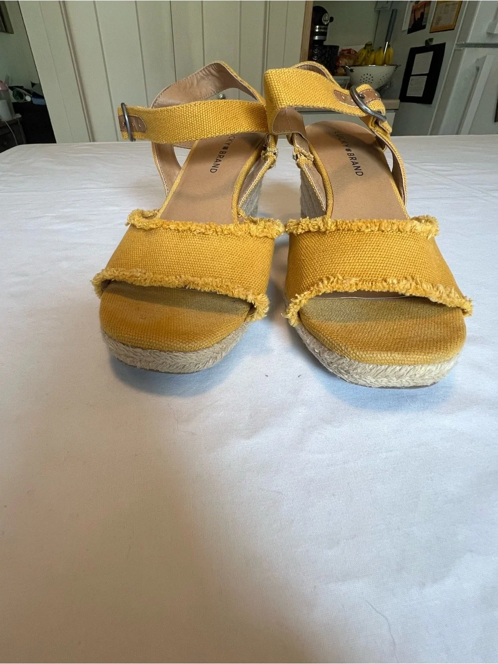 Lucky Brand Mustard Yellow Canvas Mindra Espadrille Wedge Sandals Sz 8
